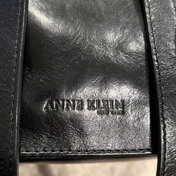 VTG Anne Klein black leather backpack with gold hardware in GUC main image 4